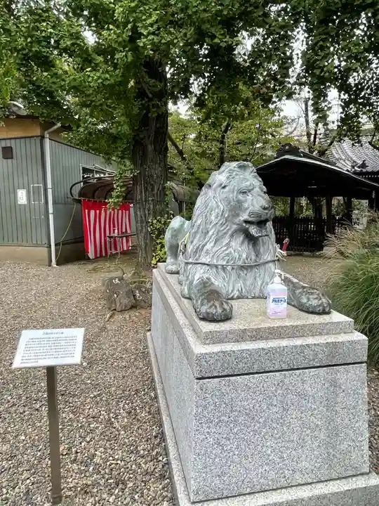 三囲神社の狛犬