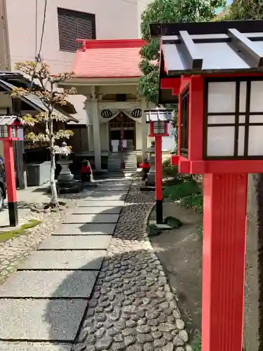 瀧澤神社の{uncategorized: "未分類", other: "その他", undefined: "問題あり", building: "その他建物", grave: "お墓", sacred_gate: "鳥居", guardian: "狛犬", statue: "像", buddha: "仏像", history: "歴史", nature: "自然", garden: "庭園", animal: "動物", pagoda: "塔", temizu: "手水舎", mountain_gate: "山門・神門", sanctuary: "本殿・本堂", subordinate: "末社・摂社", art: "芸術", scenery: "景色", jizo: "地蔵", ema: "絵馬", goshuin: "御朱印", omikuji: "おみくじ", items: "授与品その他", amulet: "お守り", goshuincho: "御朱印帳", eats: "食事", festival: "お祭り", votive_dance: "神楽", shichigosan: "七五三参", wedding: "結婚式", experience: "体験その他", initially: "初詣", around: "周辺", anti_infection: "感染症対策"}