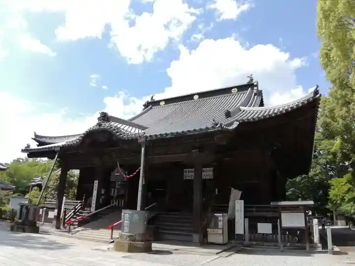 鑁阿寺の本殿・本堂