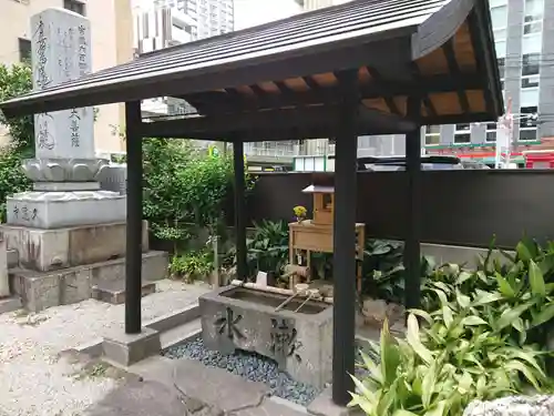 日蓮宗瑞光山久遠寺の手水舎