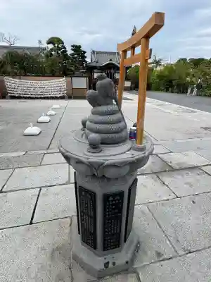 寛永寺不忍池弁天堂の像