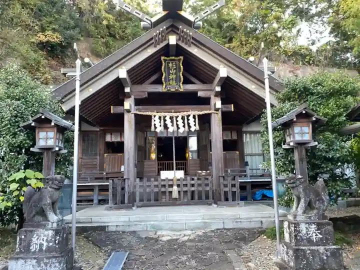 新羽杉山神社の本殿・本堂