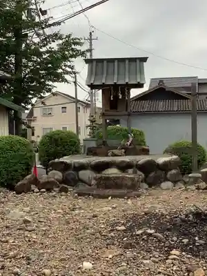 不明の社の本殿・本堂