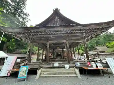 日吉大社　西本宮の{uncategorized: "未分類", other: "その他", undefined: "問題あり", building: "その他建物", grave: "お墓", sacred_gate: "鳥居", guardian: "狛犬", statue: "像", buddha: "仏像", history: "歴史", nature: "自然", garden: "庭園", animal: "動物", pagoda: "塔", temizu: "手水舎", mountain_gate: "山門・神門", sanctuary: "本殿・本堂", subordinate: "末社・摂社", art: "芸術", scenery: "景色", jizo: "地蔵", ema: "絵馬", goshuin: "御朱印", omikuji: "おみくじ", items: "授与品その他", amulet: "お守り", goshuincho: "御朱印帳", eats: "食事", festival: "お祭り", votive_dance: "神楽", shichigosan: "七五三参", wedding: "結婚式", experience: "体験その他", initially: "初詣", around: "周辺", anti_infection: "感染症対策"}