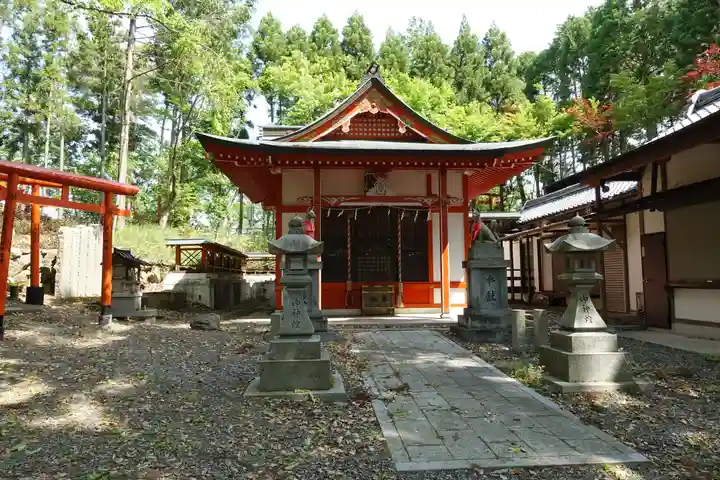 磐栄稲荷宮の本殿・本堂