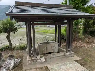 神明神社（南濃町吉田）の{uncategorized: "未分類", other: "その他", undefined: "問題あり", building: "その他建物", grave: "お墓", sacred_gate: "鳥居", guardian: "狛犬", statue: "像", buddha: "仏像", history: "歴史", nature: "自然", garden: "庭園", animal: "動物", pagoda: "塔", temizu: "手水舎", mountain_gate: "山門・神門", sanctuary: "本殿・本堂", subordinate: "末社・摂社", art: "芸術", scenery: "景色", jizo: "地蔵", ema: "絵馬", goshuin: "御朱印", omikuji: "おみくじ", items: "授与品その他", amulet: "お守り", goshuincho: "御朱印帳", eats: "食事", festival: "お祭り", votive_dance: "神楽", shichigosan: "七五三参", wedding: "結婚式", experience: "体験その他", initially: "初詣", around: "周辺", anti_infection: "感染症対策"}