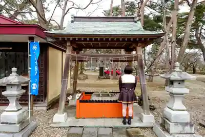 八幡秋田神社の手水舎