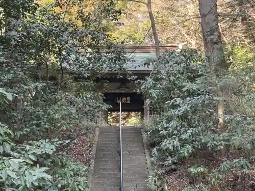 王禅寺の{uncategorized: "未分類", other: "その他", undefined: "問題あり", building: "その他建物", grave: "お墓", sacred_gate: "鳥居", guardian: "狛犬", statue: "像", buddha: "仏像", history: "歴史", nature: "自然", garden: "庭園", animal: "動物", pagoda: "塔", temizu: "手水舎", mountain_gate: "山門・神門", sanctuary: "本殿・本堂", subordinate: "末社・摂社", art: "芸術", scenery: "景色", jizo: "地蔵", ema: "絵馬", goshuin: "御朱印", omikuji: "おみくじ", items: "授与品その他", amulet: "お守り", goshuincho: "御朱印帳", eats: "食事", festival: "お祭り", votive_dance: "神楽", shichigosan: "七五三参", wedding: "結婚式", experience: "体験その他", initially: "初詣", around: "周辺", anti_infection: "感染症対策"}