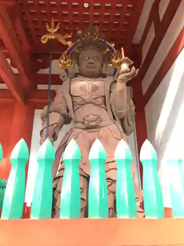 壇上伽藍の像