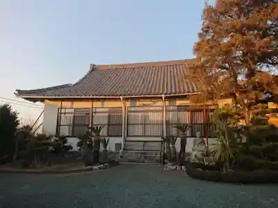 王楽寺の本殿・本堂