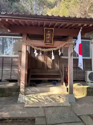 八幡神社の{uncategorized: "未分類", other: "その他", undefined: "問題あり", building: "その他建物", grave: "お墓", sacred_gate: "鳥居", guardian: "狛犬", statue: "像", buddha: "仏像", history: "歴史", nature: "自然", garden: "庭園", animal: "動物", pagoda: "塔", temizu: "手水舎", mountain_gate: "山門・神門", sanctuary: "本殿・本堂", subordinate: "末社・摂社", art: "芸術", scenery: "景色", jizo: "地蔵", ema: "絵馬", goshuin: "御朱印", omikuji: "おみくじ", items: "授与品その他", amulet: "お守り", goshuincho: "御朱印帳", eats: "食事", festival: "お祭り", votive_dance: "神楽", shichigosan: "七五三参", wedding: "結婚式", experience: "体験その他", initially: "初詣", around: "周辺", anti_infection: "感染症対策"}