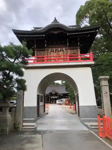 荒井神社の山門