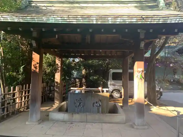 渋谷氷川神社の手水舎