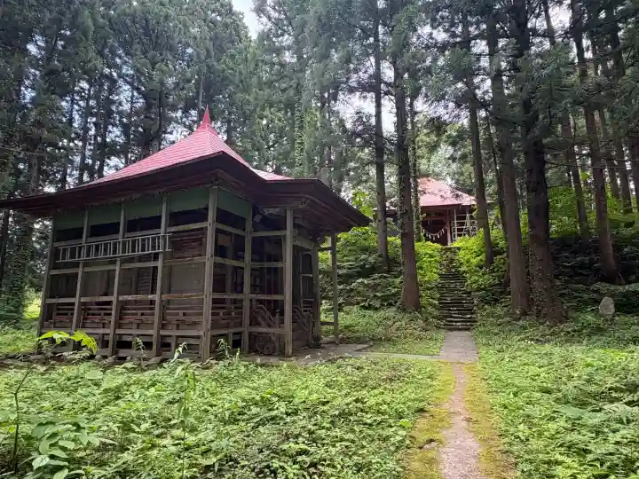 出羽月山湯殿山摂社岩根沢三神社(三山神社)(山形県)