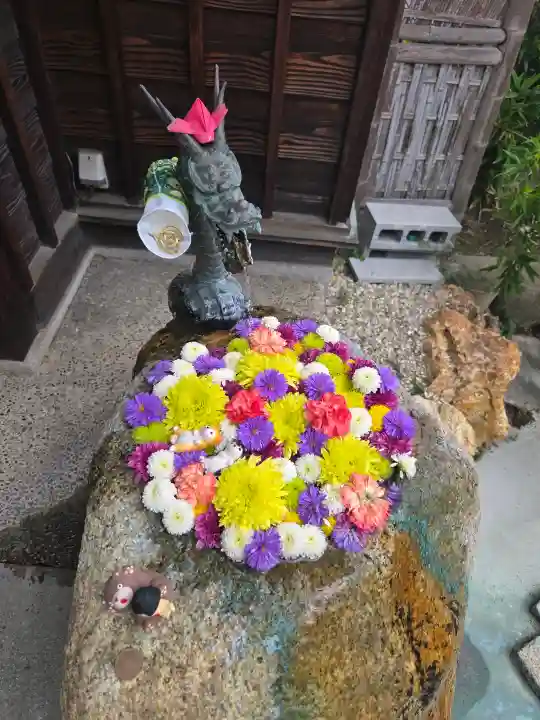 御井神社の{uncategorized: "未分類", other: "その他", undefined: "問題あり", building: "その他建物", grave: "お墓", sacred_gate: "鳥居", guardian: "狛犬", statue: "像", buddha: "仏像", history: "歴史", nature: "自然", garden: "庭園", animal: "動物", pagoda: "塔", temizu: "手水舎", mountain_gate: "山門・神門", sanctuary: "本殿・本堂", subordinate: "末社・摂社", art: "芸術", scenery: "景色", jizo: "地蔵", ema: "絵馬", goshuin: "御朱印", omikuji: "おみくじ", items: "授与品その他", amulet: "お守り", goshuincho: "御朱印帳", eats: "食事", festival: "お祭り", votive_dance: "神楽", shichigosan: "七五三参", wedding: "結婚式", experience: "体験その他", initially: "初詣", around: "周辺", anti_infection: "感染症対策"}