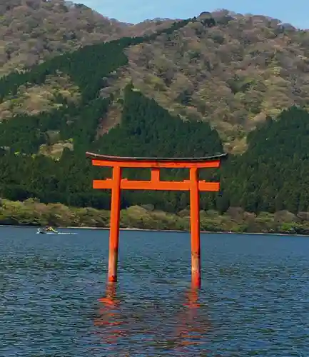 九頭龍神社本宮の鳥居