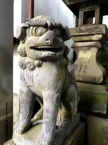 尺間神社の狛犬