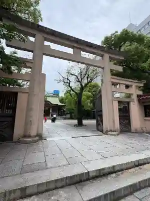 坐摩神社の{uncategorized: "未分類", other: "その他", undefined: "問題あり", building: "その他建物", grave: "お墓", sacred_gate: "鳥居", guardian: "狛犬", statue: "像", buddha: "仏像", history: "歴史", nature: "自然", garden: "庭園", animal: "動物", pagoda: "塔", temizu: "手水舎", mountain_gate: "山門・神門", sanctuary: "本殿・本堂", subordinate: "末社・摂社", art: "芸術", scenery: "景色", jizo: "地蔵", ema: "絵馬", goshuin: "御朱印", omikuji: "おみくじ", items: "授与品その他", amulet: "お守り", goshuincho: "御朱印帳", eats: "食事", festival: "お祭り", votive_dance: "神楽", shichigosan: "七五三参", wedding: "結婚式", experience: "体験その他", initially: "初詣", around: "周辺", anti_infection: "感染症対策"}