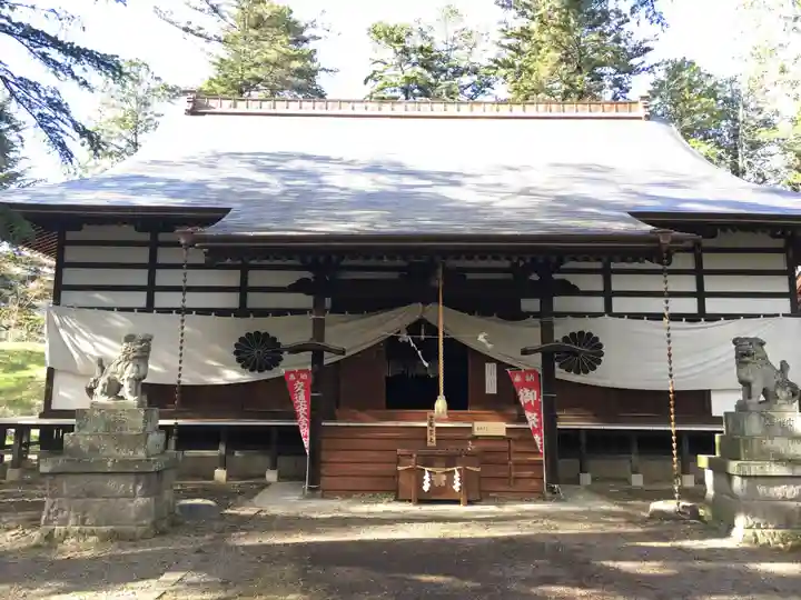 上田招魂社の本殿・本堂