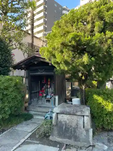 浄正寺の{uncategorized: "未分類", other: "その他", undefined: "問題あり", building: "その他建物", grave: "お墓", sacred_gate: "鳥居", guardian: "狛犬", statue: "像", buddha: "仏像", history: "歴史", nature: "自然", garden: "庭園", animal: "動物", pagoda: "塔", temizu: "手水舎", mountain_gate: "山門・神門", sanctuary: "本殿・本堂", subordinate: "末社・摂社", art: "芸術", scenery: "景色", jizo: "地蔵", ema: "絵馬", goshuin: "御朱印", omikuji: "おみくじ", items: "授与品その他", amulet: "お守り", goshuincho: "御朱印帳", eats: "食事", festival: "お祭り", votive_dance: "神楽", shichigosan: "七五三参", wedding: "結婚式", experience: "体験その他", initially: "初詣", around: "周辺", anti_infection: "感染症対策"}