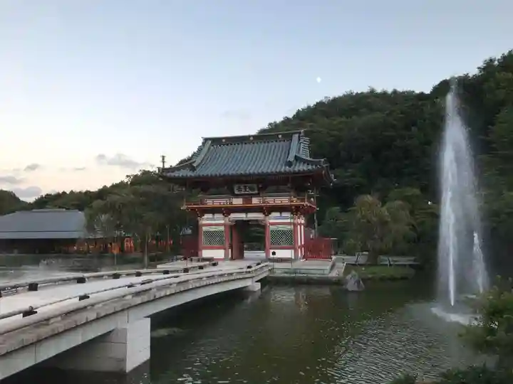 勝尾寺の山門・神門