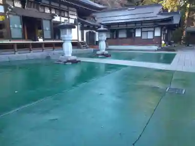 法華寺の本殿・本堂