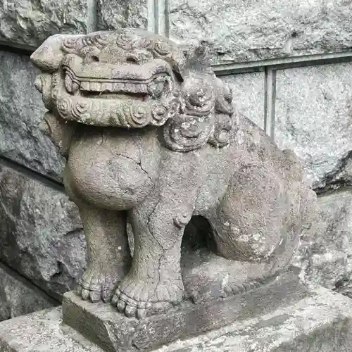 館山神社の狛犬