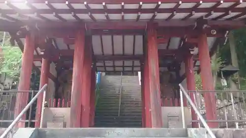 霊山寺の山門