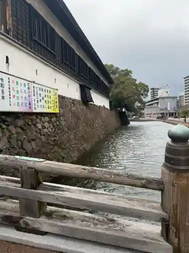 小倉祇園八坂神社の{uncategorized: "未分類", other: "その他", undefined: "問題あり", building: "その他建物", grave: "お墓", sacred_gate: "鳥居", guardian: "狛犬", statue: "像", buddha: "仏像", history: "歴史", nature: "自然", garden: "庭園", animal: "動物", pagoda: "塔", temizu: "手水舎", mountain_gate: "山門・神門", sanctuary: "本殿・本堂", subordinate: "末社・摂社", art: "芸術", scenery: "景色", jizo: "地蔵", ema: "絵馬", goshuin: "御朱印", omikuji: "おみくじ", items: "授与品その他", amulet: "お守り", goshuincho: "御朱印帳", eats: "食事", festival: "お祭り", votive_dance: "神楽", shichigosan: "七五三参", wedding: "結婚式", experience: "体験その他", initially: "初詣", around: "周辺", anti_infection: "感染症対策"}