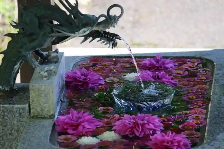 木幡山隠津島神社(二本松市)の手水舎