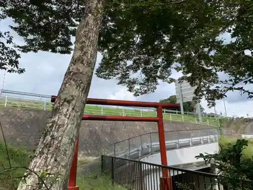 神社（名称不明）の鳥居