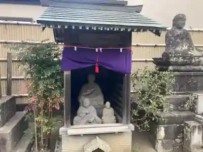 荘厳寺の{uncategorized: "未分類", other: "その他", undefined: "問題あり", building: "その他建物", grave: "お墓", sacred_gate: "鳥居", guardian: "狛犬", statue: "像", buddha: "仏像", history: "歴史", nature: "自然", garden: "庭園", animal: "動物", pagoda: "塔", temizu: "手水舎", mountain_gate: "山門・神門", sanctuary: "本殿・本堂", subordinate: "末社・摂社", art: "芸術", scenery: "景色", jizo: "地蔵", ema: "絵馬", goshuin: "御朱印", omikuji: "おみくじ", items: "授与品その他", amulet: "お守り", goshuincho: "御朱印帳", eats: "食事", festival: "お祭り", votive_dance: "神楽", shichigosan: "七五三参", wedding: "結婚式", experience: "体験その他", initially: "初詣", around: "周辺", anti_infection: "感染症対策"}