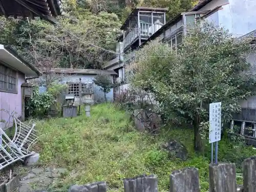 春日神社の{uncategorized: "未分類", other: "その他", undefined: "問題あり", building: "その他建物", grave: "お墓", sacred_gate: "鳥居", guardian: "狛犬", statue: "像", buddha: "仏像", history: "歴史", nature: "自然", garden: "庭園", animal: "動物", pagoda: "塔", temizu: "手水舎", mountain_gate: "山門・神門", sanctuary: "本殿・本堂", subordinate: "末社・摂社", art: "芸術", scenery: "景色", jizo: "地蔵", ema: "絵馬", goshuin: "御朱印", omikuji: "おみくじ", items: "授与品その他", amulet: "お守り", goshuincho: "御朱印帳", eats: "食事", festival: "お祭り", votive_dance: "神楽", shichigosan: "七五三参", wedding: "結婚式", experience: "体験その他", initially: "初詣", around: "周辺", anti_infection: "感染症対策"}