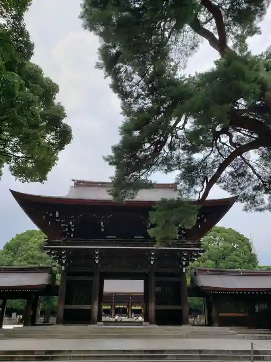 明治神宮の山門・神門