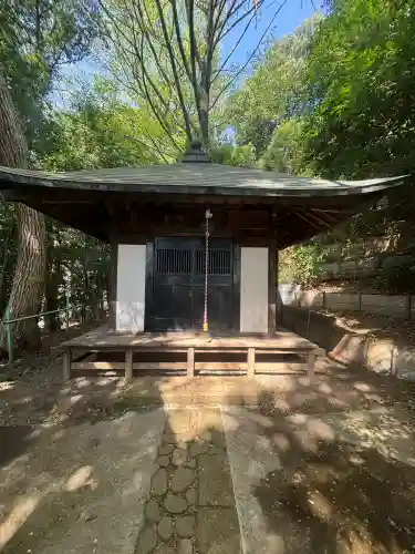貫井神社の{uncategorized: "未分類", other: "その他", undefined: "問題あり", building: "その他建物", grave: "お墓", sacred_gate: "鳥居", guardian: "狛犬", statue: "像", buddha: "仏像", history: "歴史", nature: "自然", garden: "庭園", animal: "動物", pagoda: "塔", temizu: "手水舎", mountain_gate: "山門・神門", sanctuary: "本殿・本堂", subordinate: "末社・摂社", art: "芸術", scenery: "景色", jizo: "地蔵", ema: "絵馬", goshuin: "御朱印", omikuji: "おみくじ", items: "授与品その他", amulet: "お守り", goshuincho: "御朱印帳", eats: "食事", festival: "お祭り", votive_dance: "神楽", shichigosan: "七五三参", wedding: "結婚式", experience: "体験その他", initially: "初詣", around: "周辺", anti_infection: "感染症対策"}