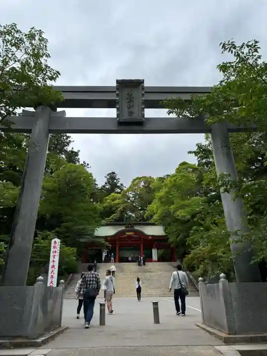 香取神宮の{uncategorized: "未分類", other: "その他", undefined: "問題あり", building: "その他建物", grave: "お墓", sacred_gate: "鳥居", guardian: "狛犬", statue: "像", buddha: "仏像", history: "歴史", nature: "自然", garden: "庭園", animal: "動物", pagoda: "塔", temizu: "手水舎", mountain_gate: "山門・神門", sanctuary: "本殿・本堂", subordinate: "末社・摂社", art: "芸術", scenery: "景色", jizo: "地蔵", ema: "絵馬", goshuin: "御朱印", omikuji: "おみくじ", items: "授与品その他", amulet: "お守り", goshuincho: "御朱印帳", eats: "食事", festival: "お祭り", votive_dance: "神楽", shichigosan: "七五三参", wedding: "結婚式", experience: "体験その他", initially: "初詣", around: "周辺", anti_infection: "感染症対策"}
