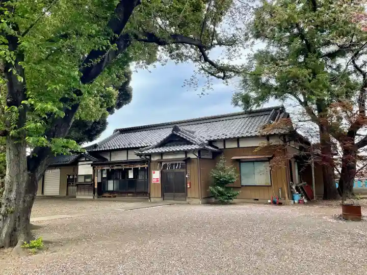 諏訪大神社 の{uncategorized: "未分類", other: "その他", undefined: "問題あり", building: "その他建物", grave: "お墓", sacred_gate: "鳥居", guardian: "狛犬", statue: "像", buddha: "仏像", history: "歴史", nature: "自然", garden: "庭園", animal: "動物", pagoda: "塔", temizu: "手水舎", mountain_gate: "山門・神門", sanctuary: "本殿・本堂", subordinate: "末社・摂社", art: "芸術", scenery: "景色", jizo: "地蔵", ema: "絵馬", goshuin: "御朱印", omikuji: "おみくじ", items: "授与品その他", amulet: "お守り", goshuincho: "御朱印帳", eats: "食事", festival: "お祭り", votive_dance: "神楽", shichigosan: "七五三参", wedding: "結婚式", experience: "体験その他", initially: "初詣", around: "周辺", anti_infection: "感染症対策"}
