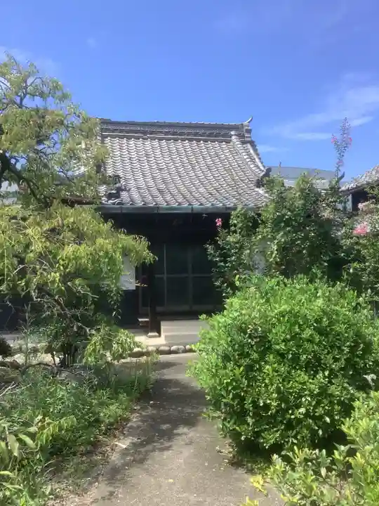 薬師寺の本殿・本堂