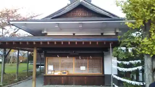 鳥谷崎神社の建物その他