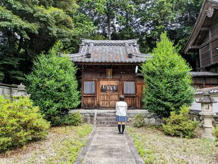 篠束神社の本殿・本堂