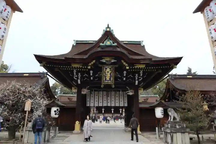 北野天満宮の{uncategorized: "未分類", other: "その他", undefined: "問題あり", building: "その他建物", grave: "お墓", sacred_gate: "鳥居", guardian: "狛犬", statue: "像", buddha: "仏像", history: "歴史", nature: "自然", garden: "庭園", animal: "動物", pagoda: "塔", temizu: "手水舎", mountain_gate: "山門・神門", sanctuary: "本殿・本堂", subordinate: "末社・摂社", art: "芸術", scenery: "景色", jizo: "地蔵", ema: "絵馬", goshuin: "御朱印", omikuji: "おみくじ", items: "授与品その他", amulet: "お守り", goshuincho: "御朱印帳", eats: "食事", festival: "お祭り", votive_dance: "神楽", shichigosan: "七五三参", wedding: "結婚式", experience: "体験その他", initially: "初詣", around: "周辺", anti_infection: "感染症対策"}
