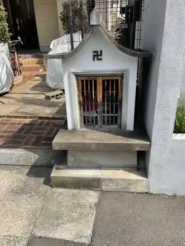 地蔵尊（徳井町）の本殿・本堂