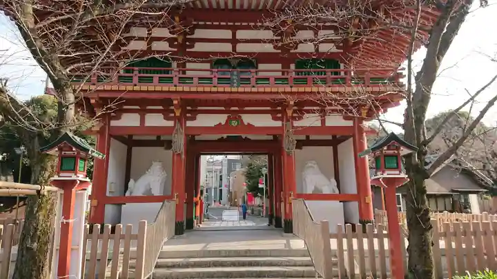 瀧泉寺(目黒不動尊)の山門・神門