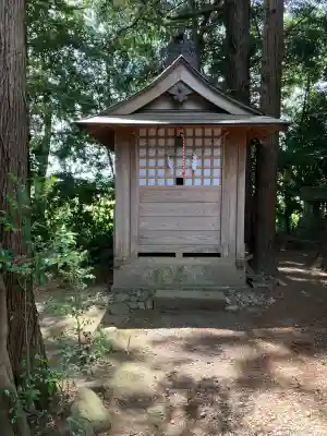 三日月神社の{uncategorized: "未分類", other: "その他", undefined: "問題あり", building: "その他建物", grave: "お墓", sacred_gate: "鳥居", guardian: "狛犬", statue: "像", buddha: "仏像", history: "歴史", nature: "自然", garden: "庭園", animal: "動物", pagoda: "塔", temizu: "手水舎", mountain_gate: "山門・神門", sanctuary: "本殿・本堂", subordinate: "末社・摂社", art: "芸術", scenery: "景色", jizo: "地蔵", ema: "絵馬", goshuin: "御朱印", omikuji: "おみくじ", items: "授与品その他", amulet: "お守り", goshuincho: "御朱印帳", eats: "食事", festival: "お祭り", votive_dance: "神楽", shichigosan: "七五三参", wedding: "結婚式", experience: "体験その他", initially: "初詣", around: "周辺", anti_infection: "感染症対策"}