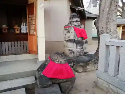 舞子六神社の像