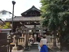 被官稲荷神社の建物その他