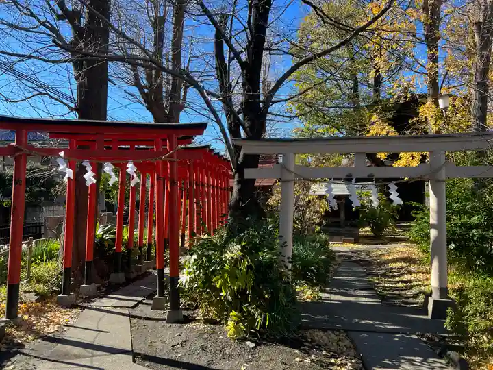 金山神社(若宮八幡宮境内社)の鳥居
