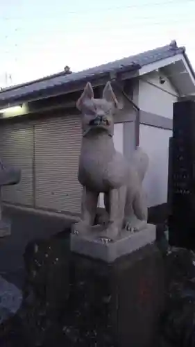 北三谷稲荷神社の狛犬