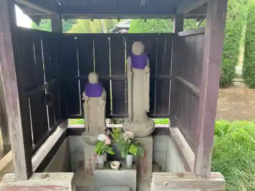 清林寺の{uncategorized: "未分類", other: "その他", undefined: "問題あり", building: "その他建物", grave: "お墓", sacred_gate: "鳥居", guardian: "狛犬", statue: "像", buddha: "仏像", history: "歴史", nature: "自然", garden: "庭園", animal: "動物", pagoda: "塔", temizu: "手水舎", mountain_gate: "山門・神門", sanctuary: "本殿・本堂", subordinate: "末社・摂社", art: "芸術", scenery: "景色", jizo: "地蔵", ema: "絵馬", goshuin: "御朱印", omikuji: "おみくじ", items: "授与品その他", amulet: "お守り", goshuincho: "御朱印帳", eats: "食事", festival: "お祭り", votive_dance: "神楽", shichigosan: "七五三参", wedding: "結婚式", experience: "体験その他", initially: "初詣", around: "周辺", anti_infection: "感染症対策"}