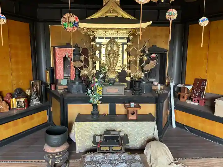 観音寺の{uncategorized: "未分類", other: "その他", undefined: "問題あり", building: "その他建物", grave: "お墓", sacred_gate: "鳥居", guardian: "狛犬", statue: "像", buddha: "仏像", history: "歴史", nature: "自然", garden: "庭園", animal: "動物", pagoda: "塔", temizu: "手水舎", mountain_gate: "山門・神門", sanctuary: "本殿・本堂", subordinate: "末社・摂社", art: "芸術", scenery: "景色", jizo: "地蔵", ema: "絵馬", goshuin: "御朱印", omikuji: "おみくじ", items: "授与品その他", amulet: "お守り", goshuincho: "御朱印帳", eats: "食事", festival: "お祭り", votive_dance: "神楽", shichigosan: "七五三参", wedding: "結婚式", experience: "体験その他", initially: "初詣", around: "周辺", anti_infection: "感染症対策"}